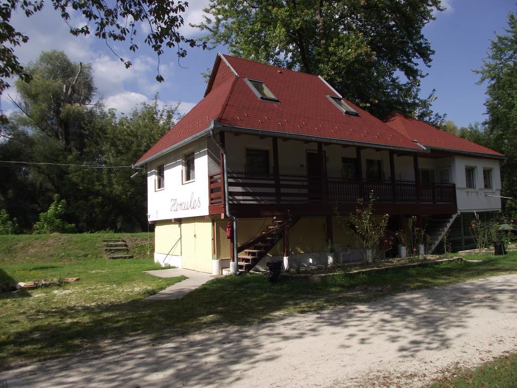 Villa Hercules Turistaház Szentendre Zimmer foto